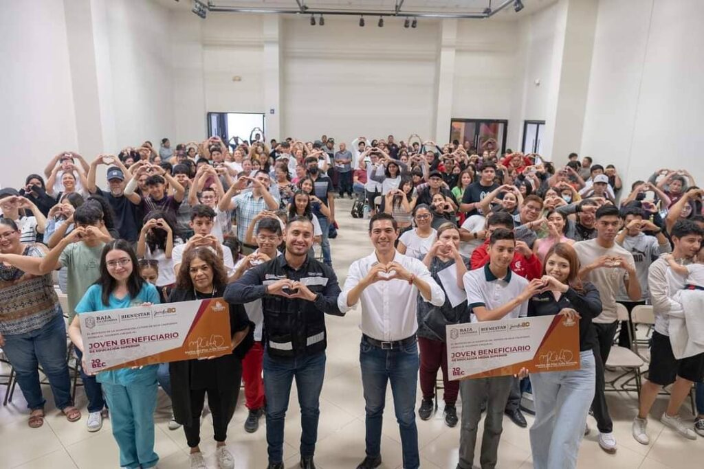 BENEFICIA JUVENTUD BC CON BECAS A ESTUDIANTES DE PREPARATORIA Y UNIVERSIDAD DE TECATE