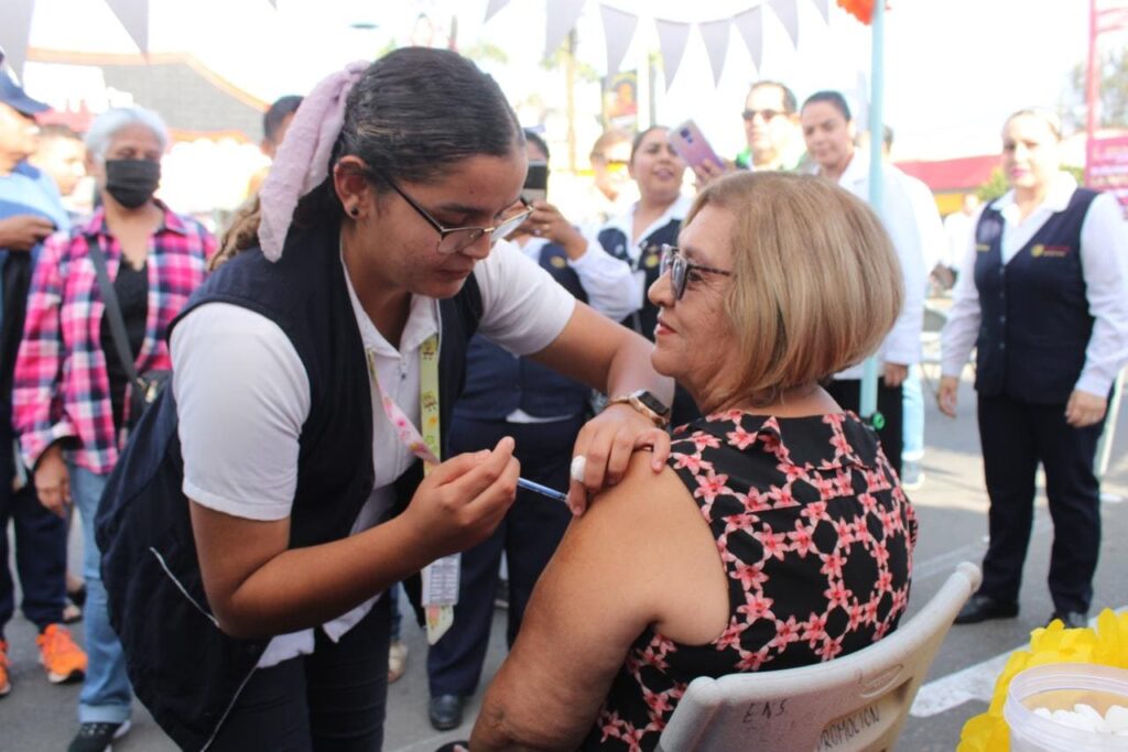 DISPONIBLE VACUNACIÓN DE TEMPORADA INVERNAL EN LA JURISDICCIÓN DE SERVICIOS DE SALUD ENSENADA