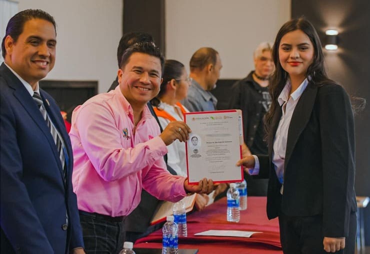 INICIA CECYTE BC JORNADA DE ENTREGA DE TÍTULOS PROFESIONALES DE LA GENERACIÓN 2020-2023