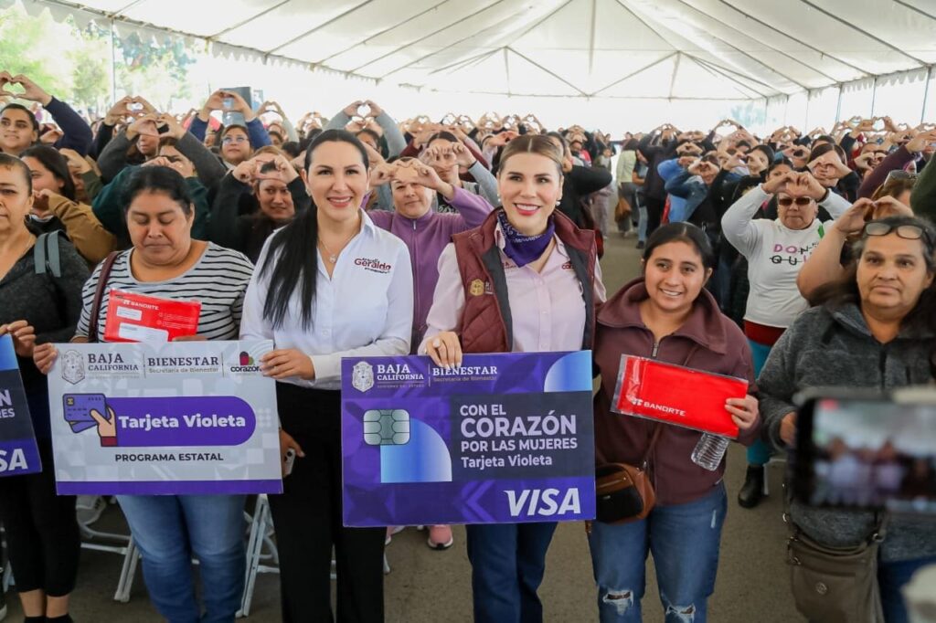 REFUERZA MARINA DEL PILAR ENTREGA DE TARJETA VIOLETA EN BAJA CALIFORNIA