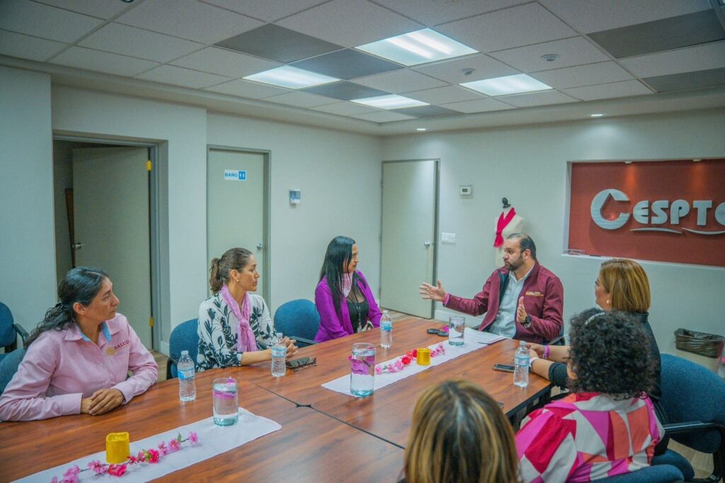 REALIZA CESPTE CAMPAÑA DE CONCIENTIZACIÓN DEL CÁNCER DE MAMA Y CERVICOUTERINO A TRAVÉS DE MÓDULO MÓVIL ROSA