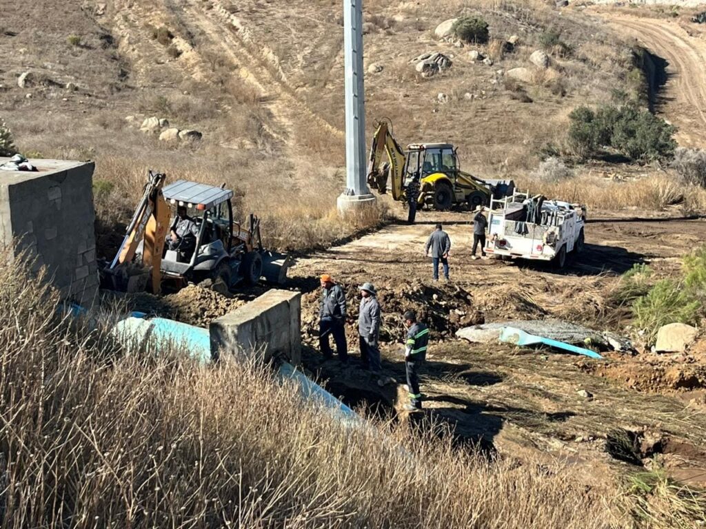 ATIENDE CESPT FUGA EN ACUEDUCTO FLORIDO-POPOTLA