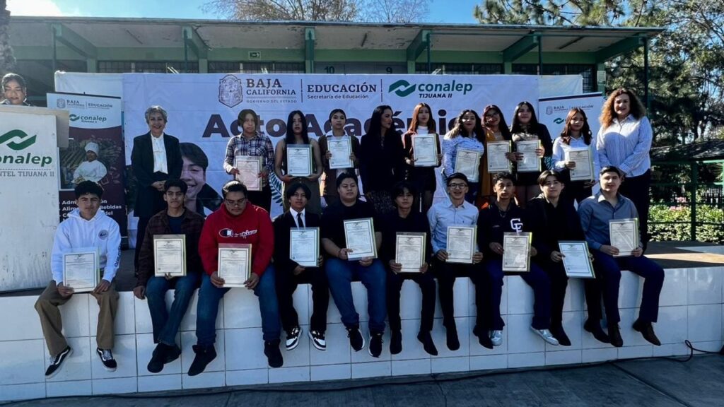 ENTREGA CONALEP BC CERTIFICADOS DUALES Y CERTIFICACIONES EN ESTÁNDARES DE COMPETENCIA LABORAL