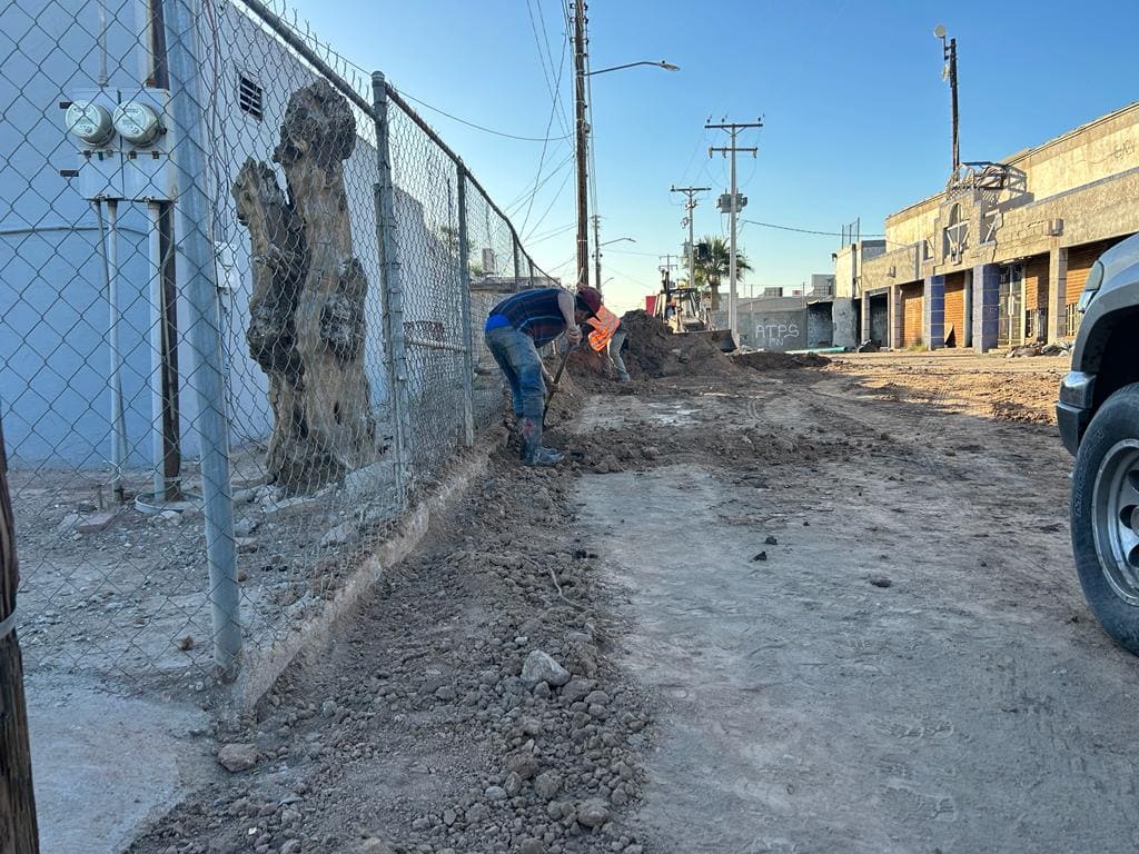 CESPM REALIZA REPOSICIÓN DE LÍNEAS DE DRENAJE SANITARIO EN LA COLONIA PUEBLO NUEVO