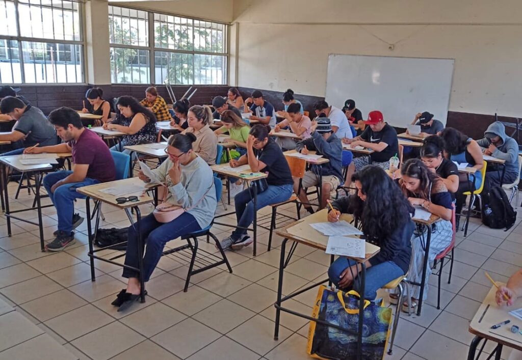 OFRECE PREPARATORIA ABIERTA CULMINAR BACHILLERATO EN 12 MESES