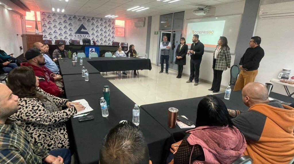 CAPACITA COEPRISBC A ASOCIACIONES CIVILES QUE RECIBIRÁN DONATIVOS DE COMIDA