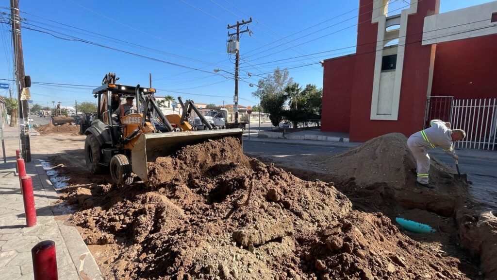 CONCLUYE CESPM INSTALACIÓN DE TUBERÍA PARA RED DE ALCANTARILLADO SANITARIO EN COLONIA AURORA