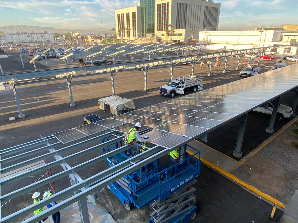 DESARROLLA GOBIERNO DE BAJA CALIFORNIA ESTACIONAMIENTO FOTOVOLTAICO MÁS GRANDE DE AMÉRICA LATINA