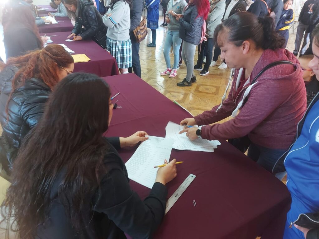 ENTREGA SECRETARÍA DE EDUCACIÓN 577 BECAS DE APROVECHAMIENTO A ALUMNOS ROSARITENSES