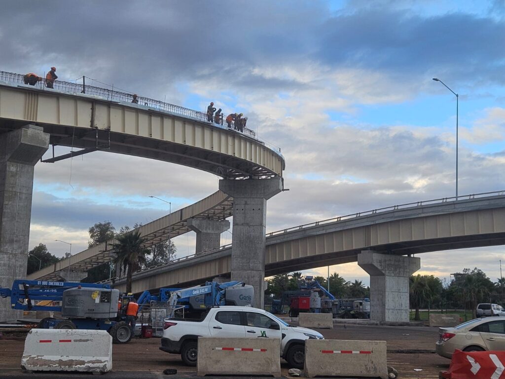 INICIA SIDURT MANIOBRAS DE COLOCACIÓN DE AISLADORES ANTISÍSMICOS EN PUENTES DE EJE CENTRAL Y RÍO NUEVO EN MEXICALI