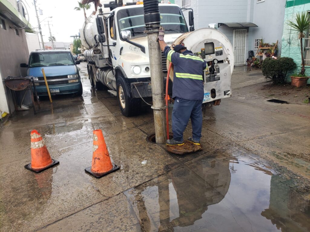 TRABAJA CESPT EN LA LIMPIEZA DE SISTEMAS DE DRENAJE SANITARIO DE TIJUANA Y PLAYAS DE ROSARITO