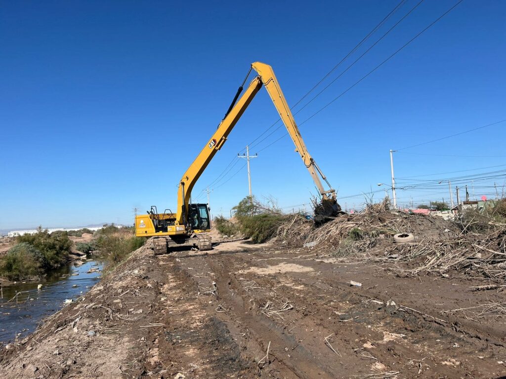 INTENSIFICA CESPM SU LABOR DE LIMPIEZA Y DESBLOQUEO EN DRENAJES DE MEXICALI