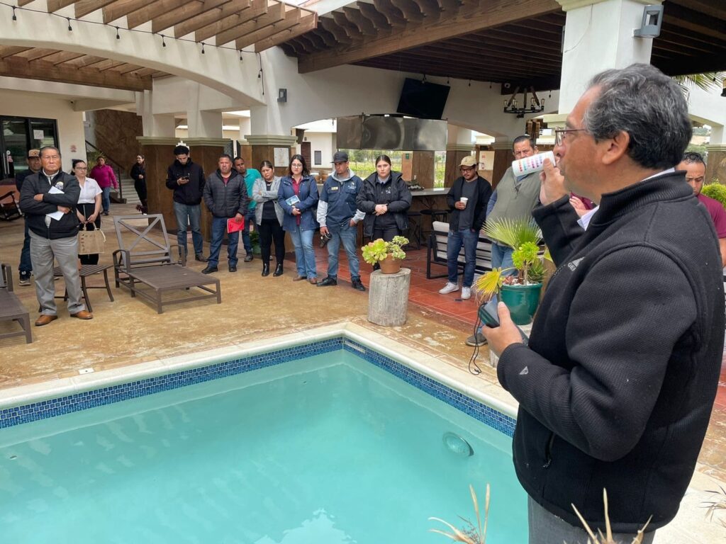 CAPACITA COEPRIS BC A RESPONSABLES DE ALBERCAS TURÍSTICAS EN EL VALLE DE GUADALUPE