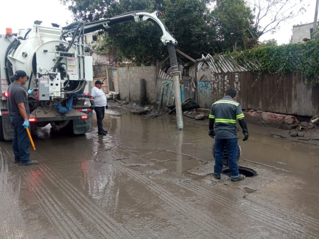 REALIZA CESPT TRABAJOS DE MANTENIMIENTO CORRECTIVO EN COLONIAS DE TIJUANA