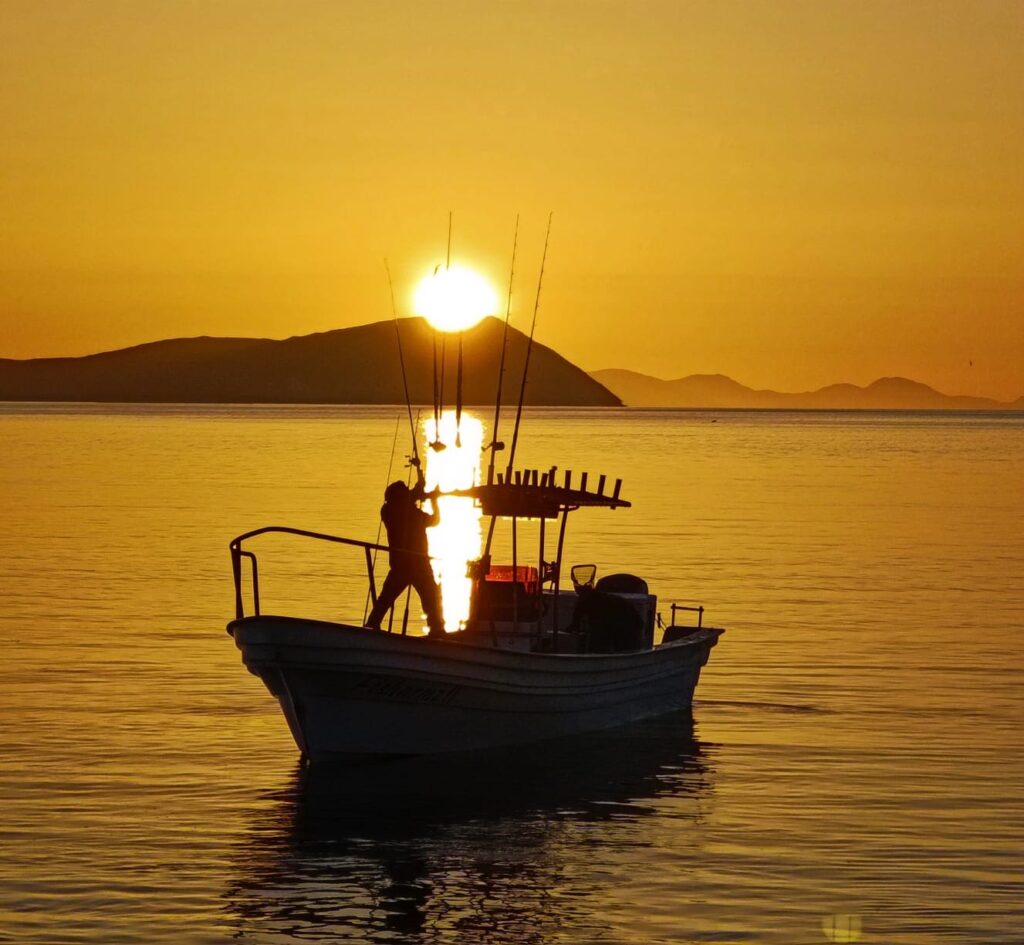 ARRANCÓ TORNEO DE PESCA DEPORTIVA “PURO FIERRO” EN BAHÍA DE LOS ÁNGELES