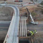 CONCLUYE SIDURT MONTAJE DE TRABES EN NUEVO PUENTE DEL NODO VIAL EL SAUZAL EN ENSENADA