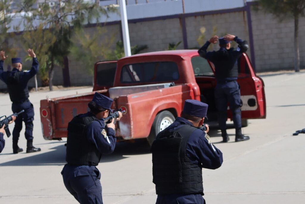 ESTUDIANTES DE CRIMINOLOGÍA SE VUELVEN CADETES POR UN DÍA EN CENFOCAP