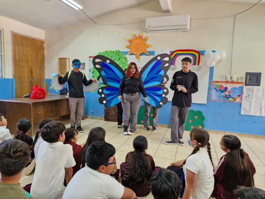 FOMENTAN ESTUDIANTES DE CONALEP TECATE LA LECTURA A TRAVÉS DE CUENTA CUENTOS