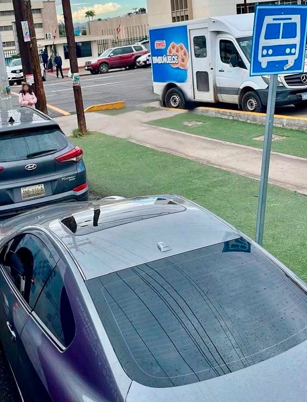 MULTARÁ IMOS A VEHÍCULOS ESTACIONADOS EN PARADEROS DE TRANSPORTE PÚBLICO