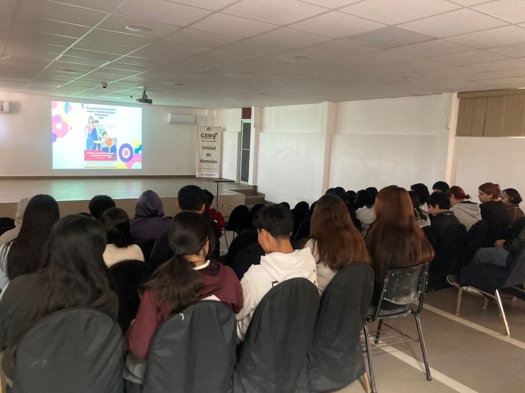 OFRECE JSST PLÁTICAS A ESTUDIANTES DE PREPARATORIA DURANTE LA OCTAVA SEMANA NACIONAL DE SALUD SEXUAL Y REPRODUCTIVA PARA ADOLESCENTES