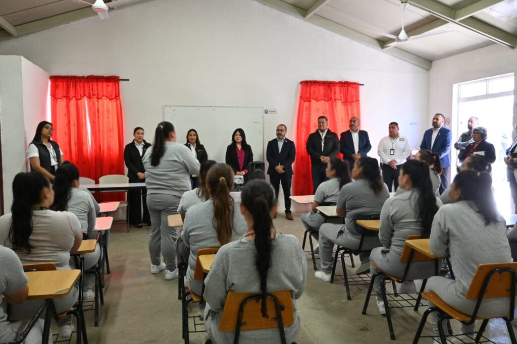 CAPACITA SECRETARÍA DE ECONOMÍA A MUJERES DEL CENTRO PENITENCIARIO DE ENSENADA PARA EMPRENDER