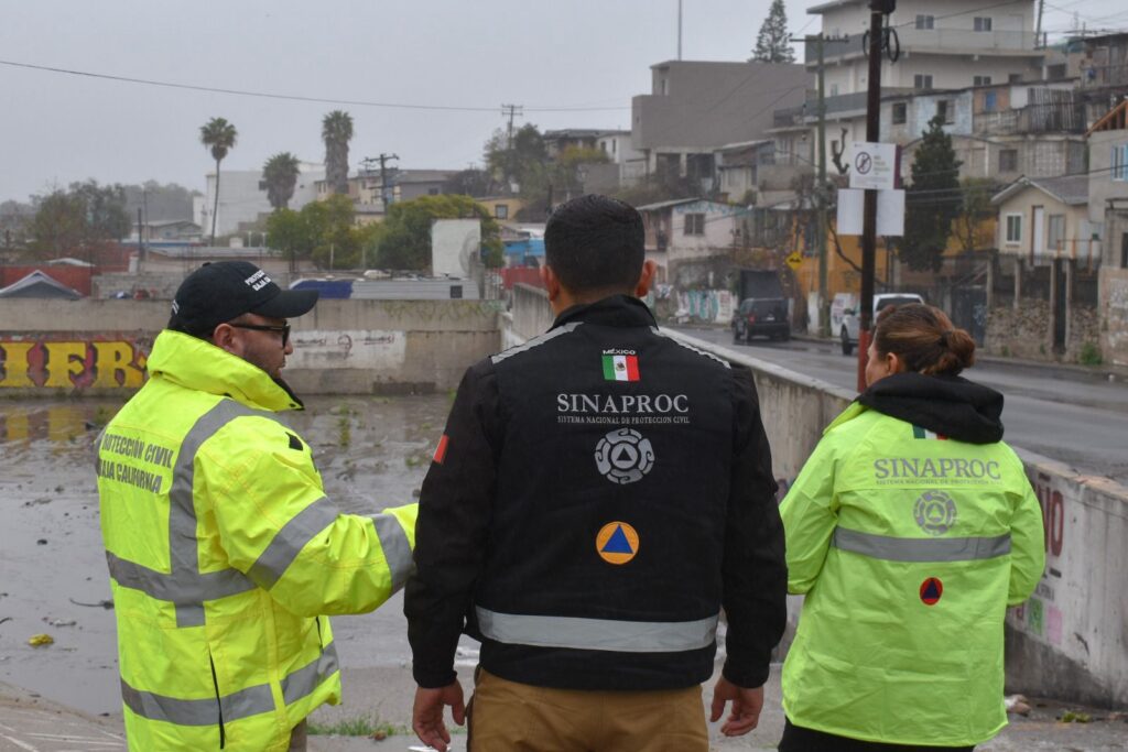 REFUERZA PROTECCIÓN CIVIL BAJA CALIFORNIA MEDIDAS DE PROTECCIÓN ANTE LLUVIAS 🙌🏼🦺