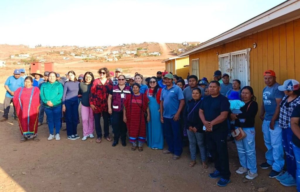 Más de 100 personas acompañan recorrido de Morena en San Quintín